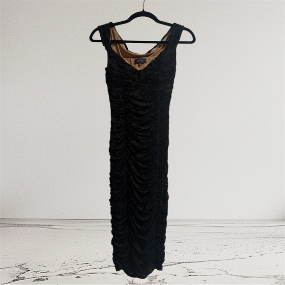 MAJORELLE Dresses & Skirts - MAJORELLE Black Ruched Midi Dress